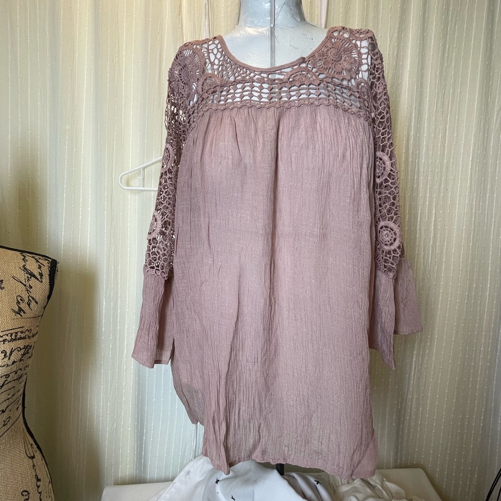 Elegant Mauve light pink Crochet lace Blouse with bell sleeves